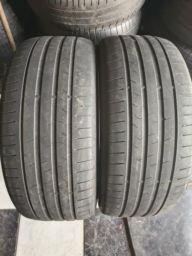 Vendo dois pneus aplus aro 20,255.45 pneus estão originais em ótimo estado