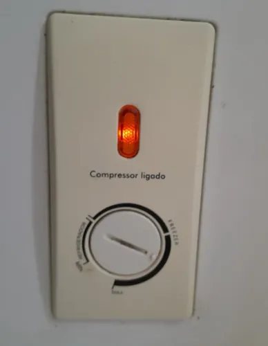 Freezer/Refrigerador Horizontal PHILCO H200L
