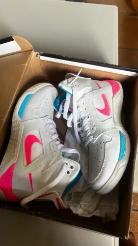 Tênis Nike botinha 