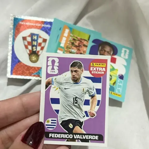 Figurinha da copa legend Valverde regular