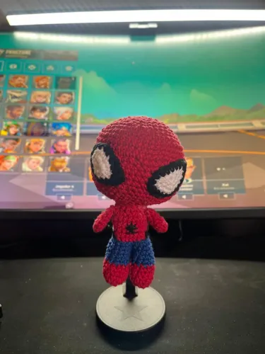 boneco homem aranha amigurumi