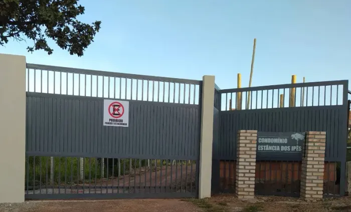 Terreno à venda 300 m2 (15x20) em condomínio Estancia dos Ipês