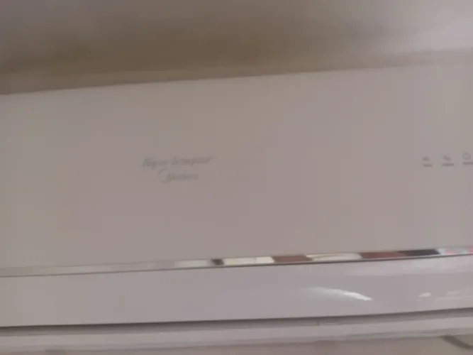 Ar condicionado 9 mil btus novo quente e frio, venda motivo mudança. 