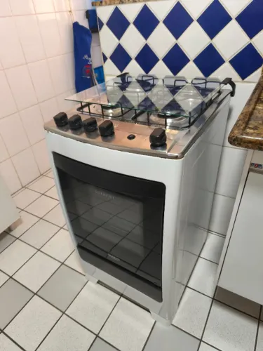 Fogão Dako 4 Bocas Supreme com Mesa de Inox