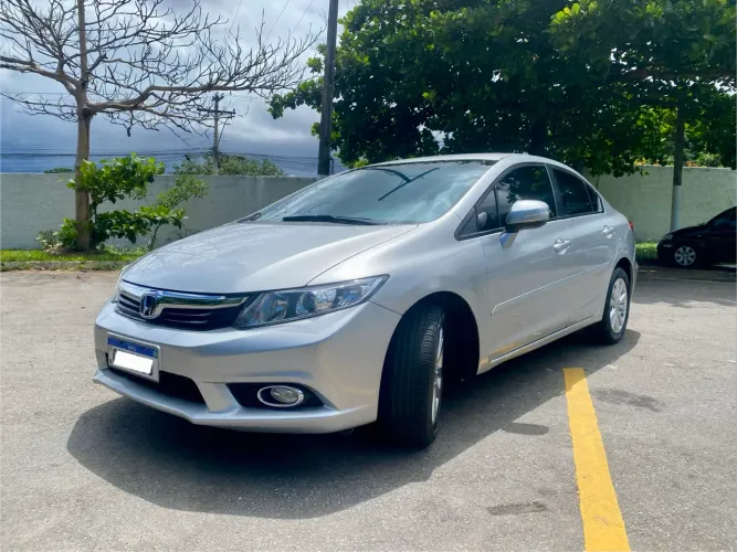 Honda Civic Sedan LXR 2.0 Flexone 16V Aut. 4P 2014