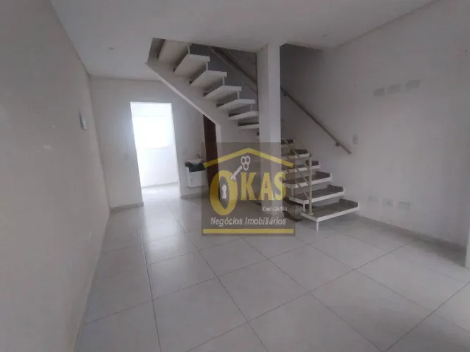 Sobrado com 2 dormitórios à venda, 67 m² por R$ 350.000,00 - Vila Urupês - Suzano/SP