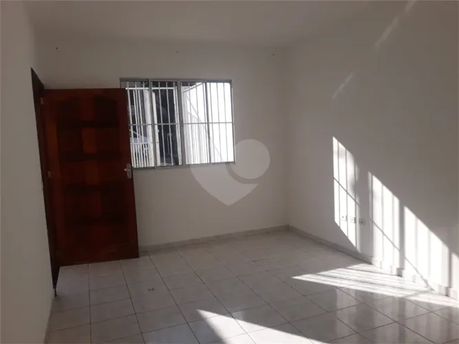 Sobrado para alugar com 3 quartos em Esplanada Mendes Moraes, São Roque - SP