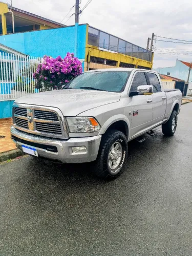 Ram 2500 Laramie 6.7 TDI CD 4X4 Diesel 2012