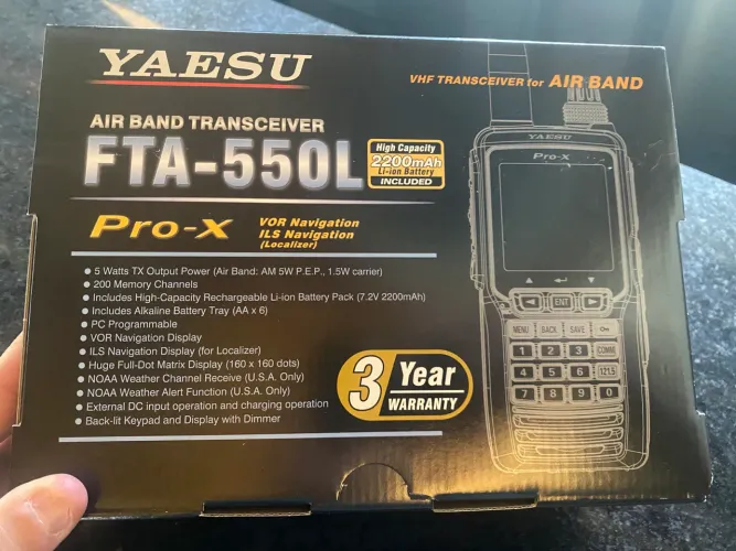 Rádio Aeronáutico Yaesu FTA-550 AA Handheld VHF