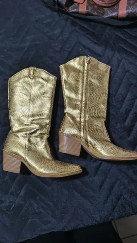 Bota dourada Tam 36