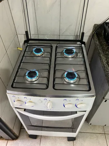 Vendo Fogão 4 bocas