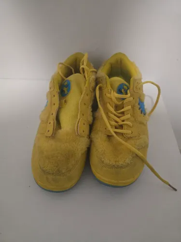Tenis Nike amarelo tamanho 43