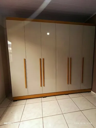 Guarda roupa de casal em MDF !