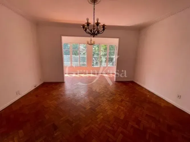 Apartamento com 06 quartos