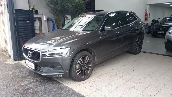 Volvo XC 90 2.5t 210cv AWD 5P 2019