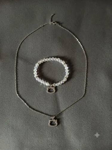 Colar e pulseira Hello Kitty
