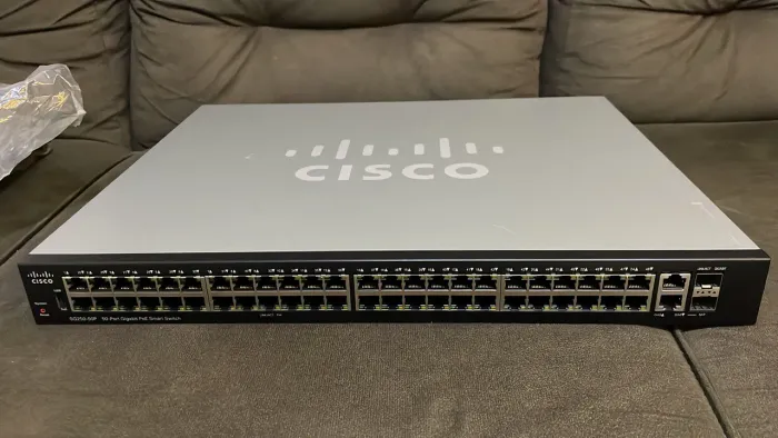 Switch Cisco SG250 50P PoE