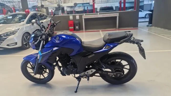 YAMAHA FZ25 FAZER AZUL 2025