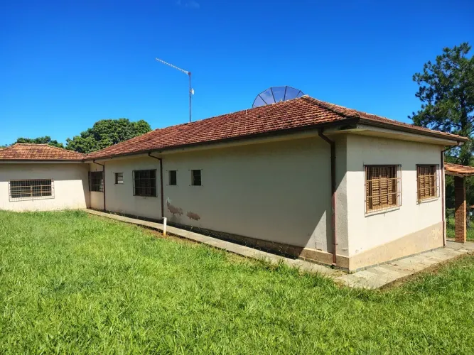 Casa sede ,caseiro ,pecuária corte ,leite