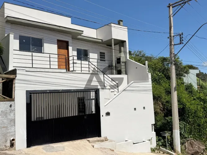 casa | vista panorâmica | churrasqueira | Colina dos Ipês | em Serra Negra-SP