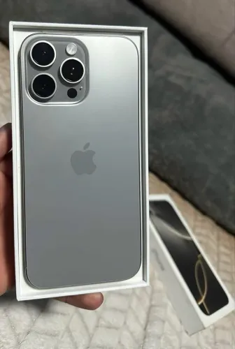 iPhone 16 Pro Max Titânio Natural 