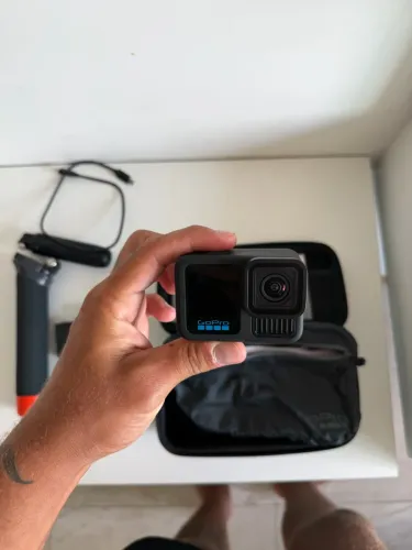 GoPro HERO13 preta - todos acessórios e 2 baterias 