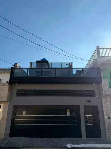 Sobrado grande e espaçoso 