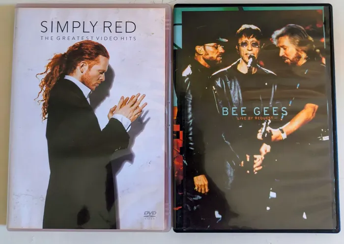Simply Red + Bee Gess