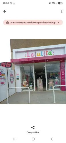 Vendo loja com fachada e moveis e posso negociar as roupas