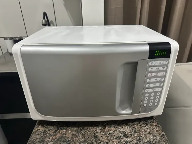 Microondas 30 litros tudo ok