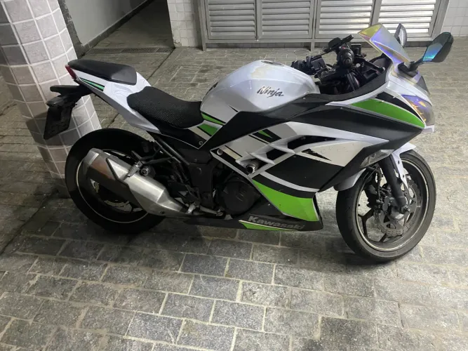 Kawasaki ninja 300