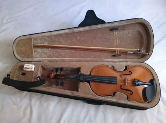 Vende se Violino Acústico Dominante