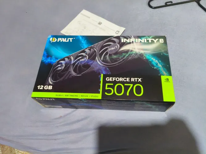 (Aceito oferta 4200) Placa de video rtx 5070 12gb triple fan