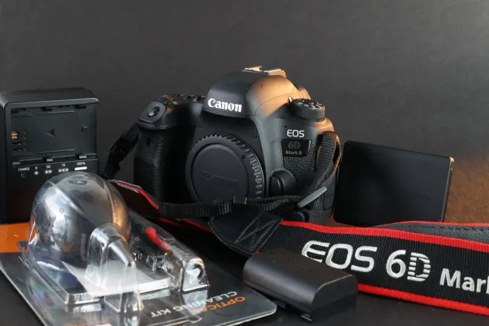 Canon EOS 6D Mark II - DSLR Full Frame 