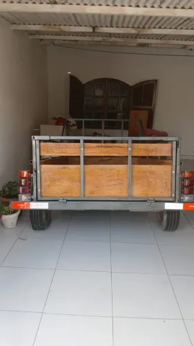 Reboque para cargas em veículos