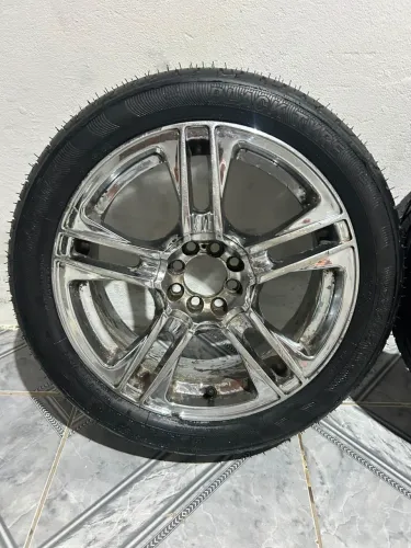 Rodas Cromadas com pneus