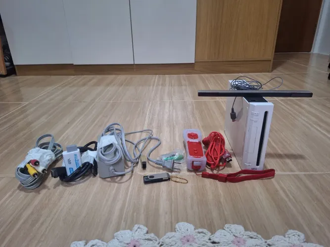 Nintendo Wii completo - Troco por um Wii U simples