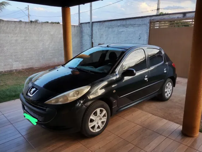 Peugeot 207 XR 1.4 Flex 8V 5P 2009