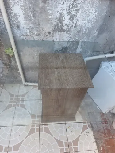 Mesa de vidro, sem as cadeiras!