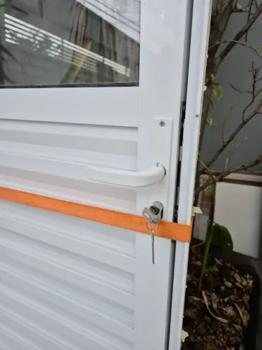 Porta 215x80 nova lado direito