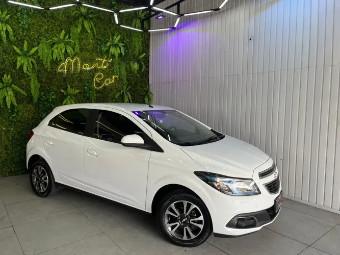 Chevrolet Onix Hatch LTZ 1.4 8V Flex Aut. 4P 2016