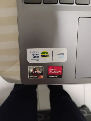 Vendo notebook semi novo 7 meses de uso não tem nenhum arranhão