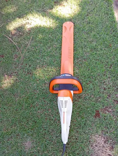 Vendo aparador de cerca viva stihl