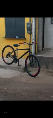 Troco bike por monitor ou dinheiro 300 r$