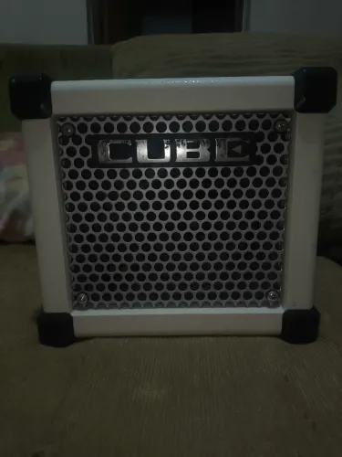 amplificador Roland micro cube