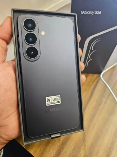 SAMSUNG S26 256GB COM MENOS DE 1 MÊS