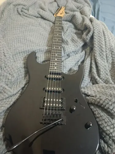 Guitarra Tagima 510 com amplificador e cabo santo angelo