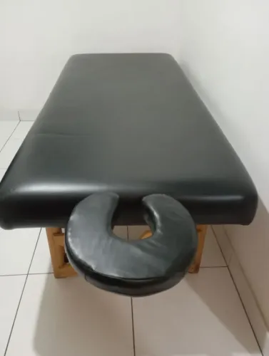 Maca estética fixa de madeira; peso até 220kg.