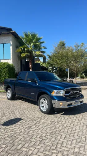 Ram Classic Laramie 5.7 V8 16V Gasolina 4X4 Aut. 2023