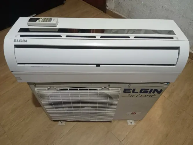 Ar Condicionado Elgin Quente e Frio 9 Mil BTUs